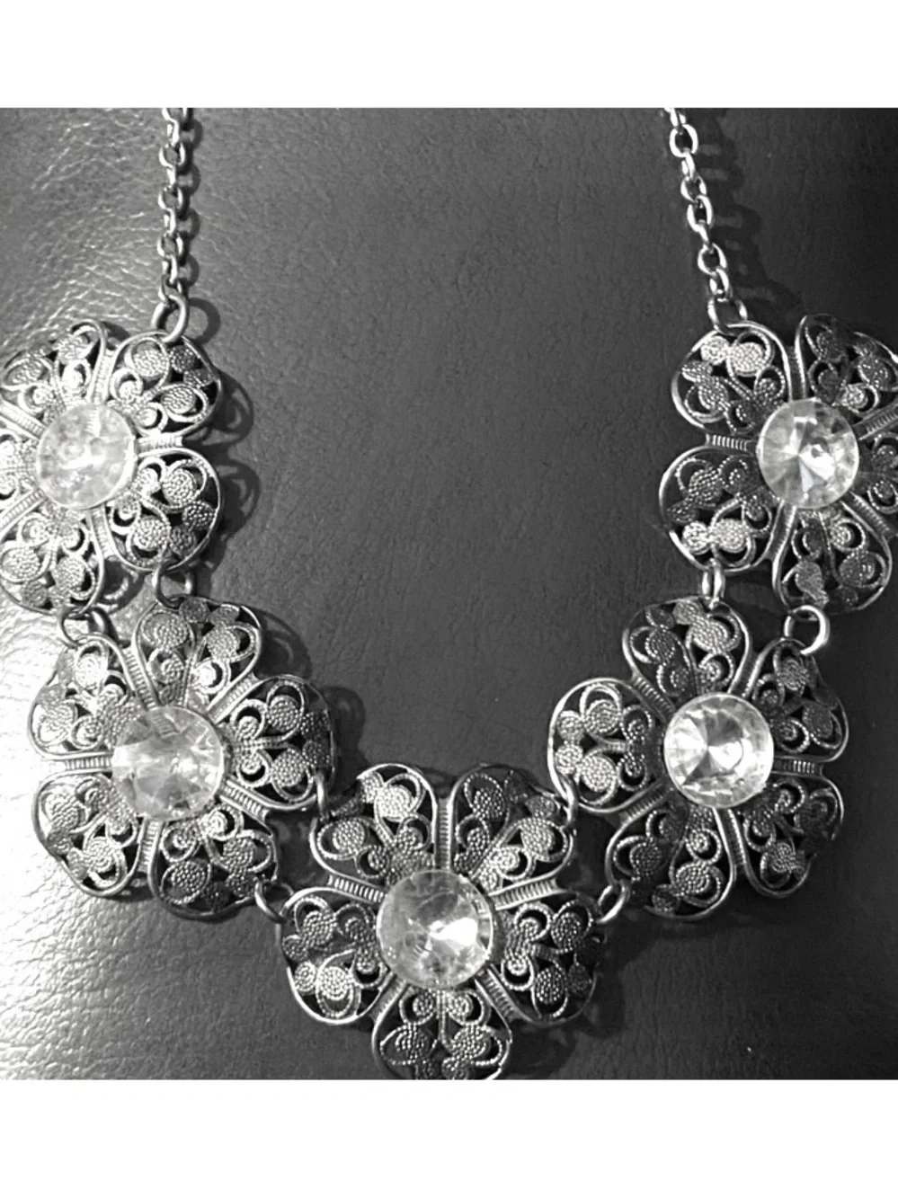 Vintage Silver Tone Filigree Flower Link Chocker Necklace Center Rhinestones